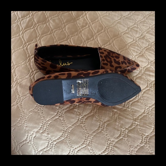 Lulu’s Leopard Print Emmy Pointed Flats - Picture 6 of 6